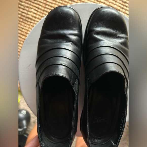 Dansko Black Leather Mules With Cushioned Comfort - Picture 8 of 12
